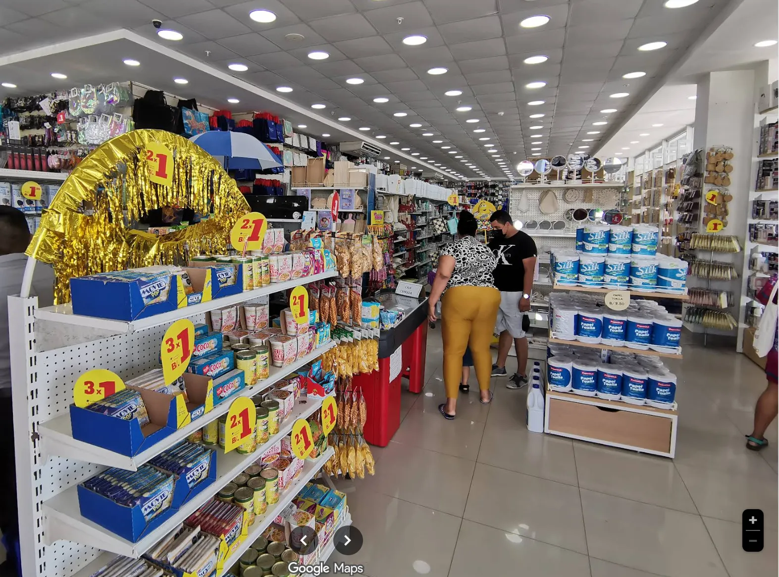 Todo a Dólar tienda de variedades cerca de Playa Blanca, Río Hato, Panamá